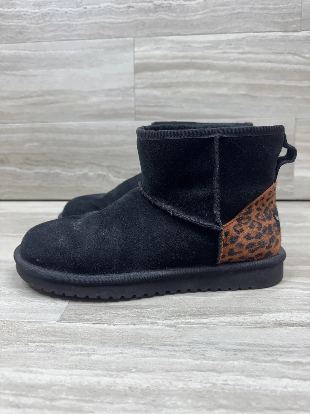 Koolaburra by Ugg Mini II Black Suede Ankle Boot with Leopard Size 8